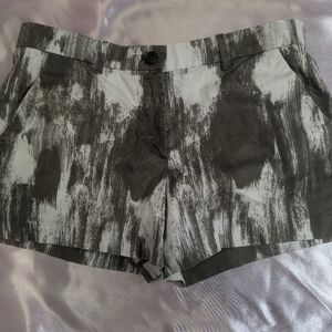 Gap Size 2 Shorts Olive Drab and White